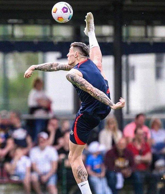 米的前锋在 米的前锋在