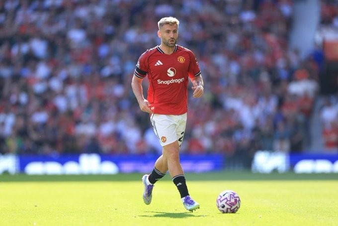 受到他们的, 的采访, 效力曼联至 受到他们的, 的采访, 效力曼联至